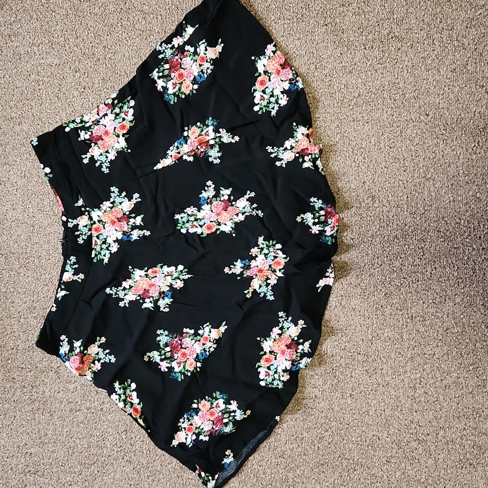 Size Small- Flowery Black Skirt